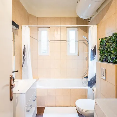 Sunny Luxurious Two Bedroom At Jewish District *