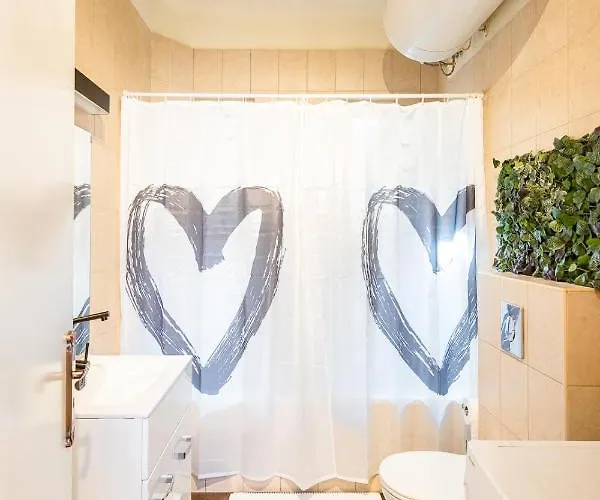 Sunny Luxurious Two Bedroom At Jewish District Lägenhet Budapest