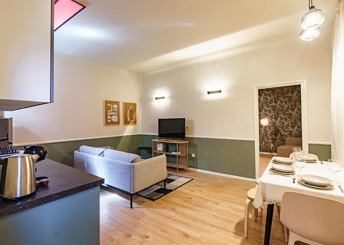 Sunny Luxurious Two Bedroom At Jewish District Lägenhet *