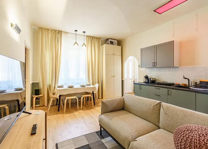 Lägenhet Sunny Luxurious Two Bedroom At Jewish District