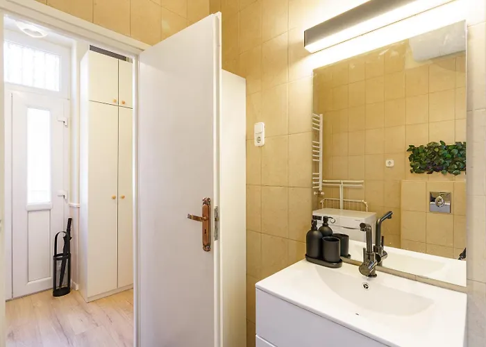 Sunny Luxurious Two Bedroom At Jewish District Lägenhet Budapest